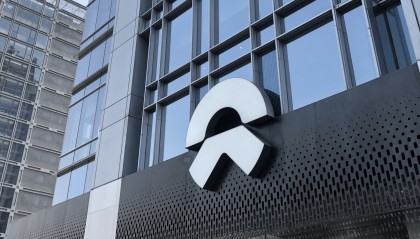 蔚来汽车二季度净亏损49.95亿,应付款账期延长23天至220天