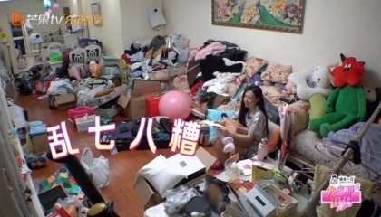 30岁女星家中太乱登热搜,满屋杂物堆积,本人道歉:我小姨妈已买机票来帮忙做深度清洁