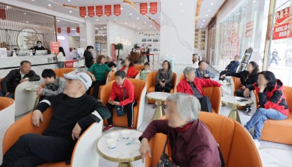 武汉中诺口腔焦点资讯:健康口腔与自信笑容,为你的职场形象添彩!