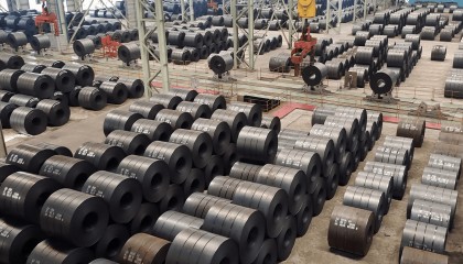 前8个月财政收入延续正增长,税收收入同比增速由负转正
