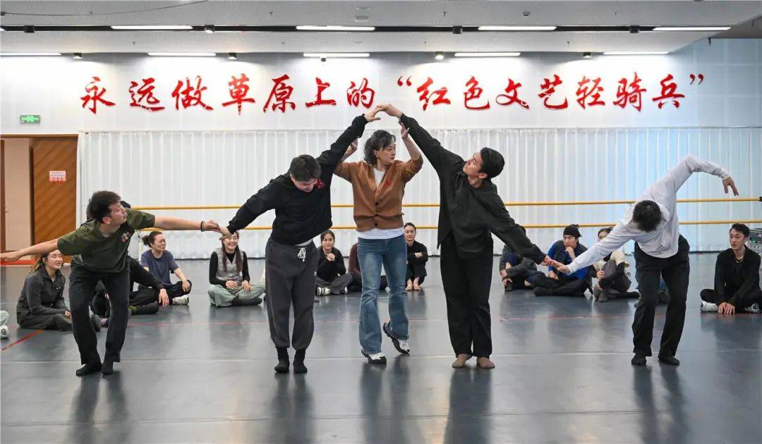 资讯 | 培训引进来！中央戏剧学院教授现场授课