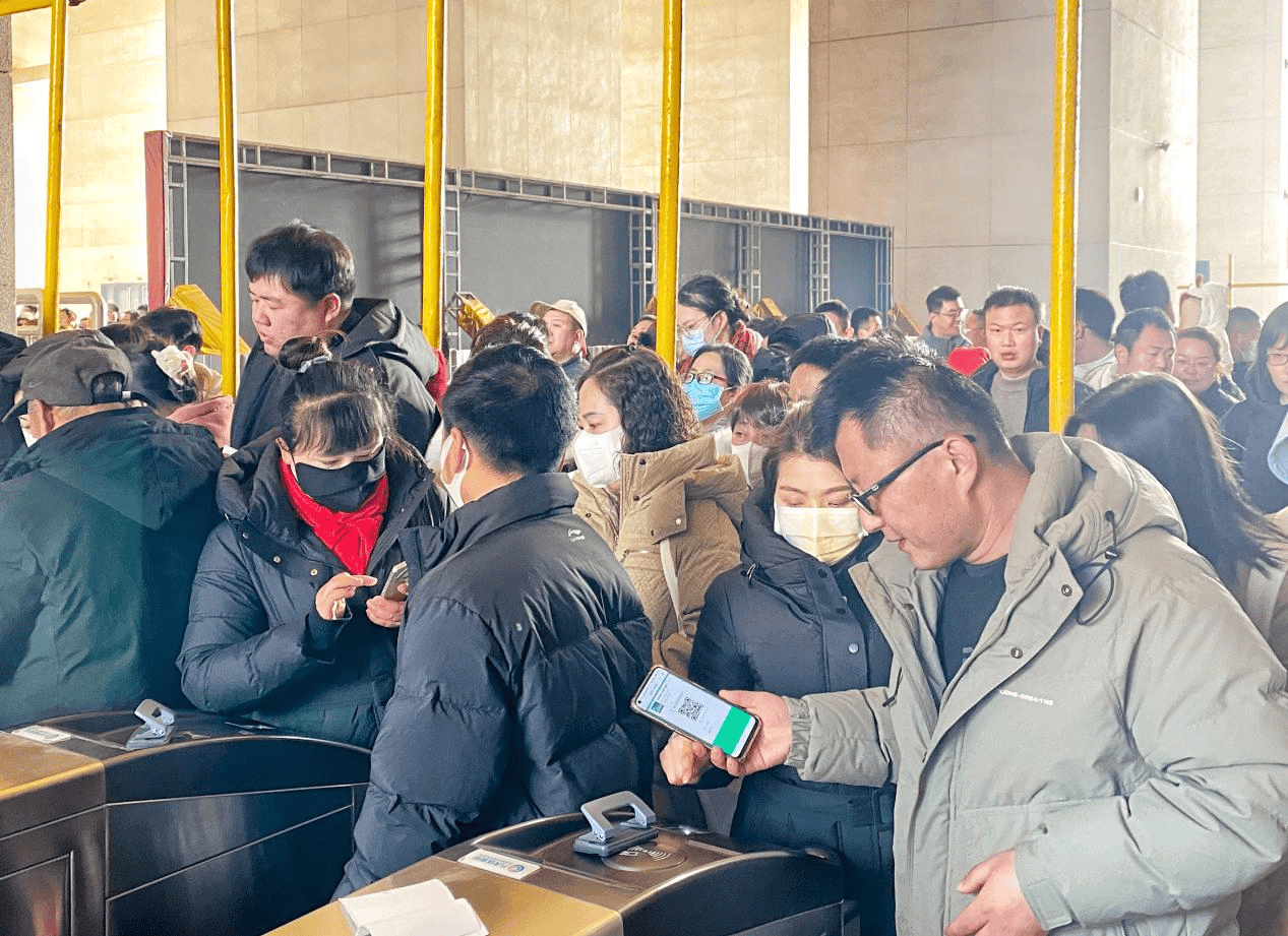 景区资讯｜法门文化景区正月初一日接待游客量突破10万人次
