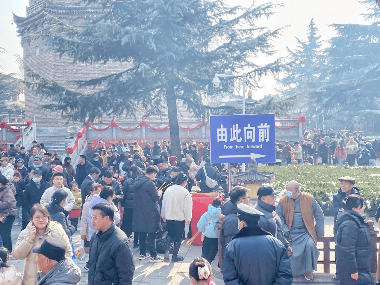 景区资讯｜法门文化景区正月初一日接待游客量突破10万人次