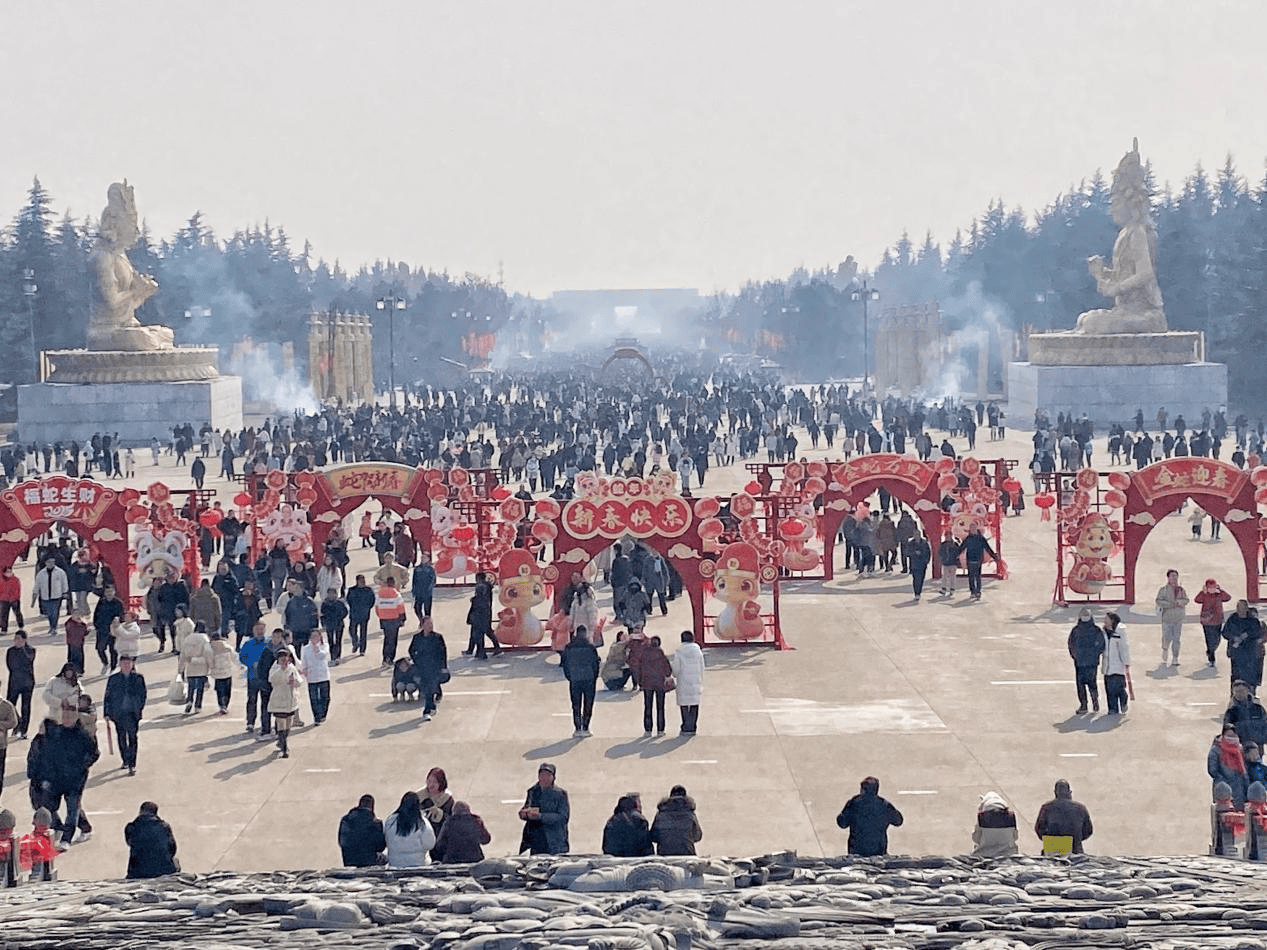 景区资讯｜法门文化景区正月初一日接待游客量突破10万人次