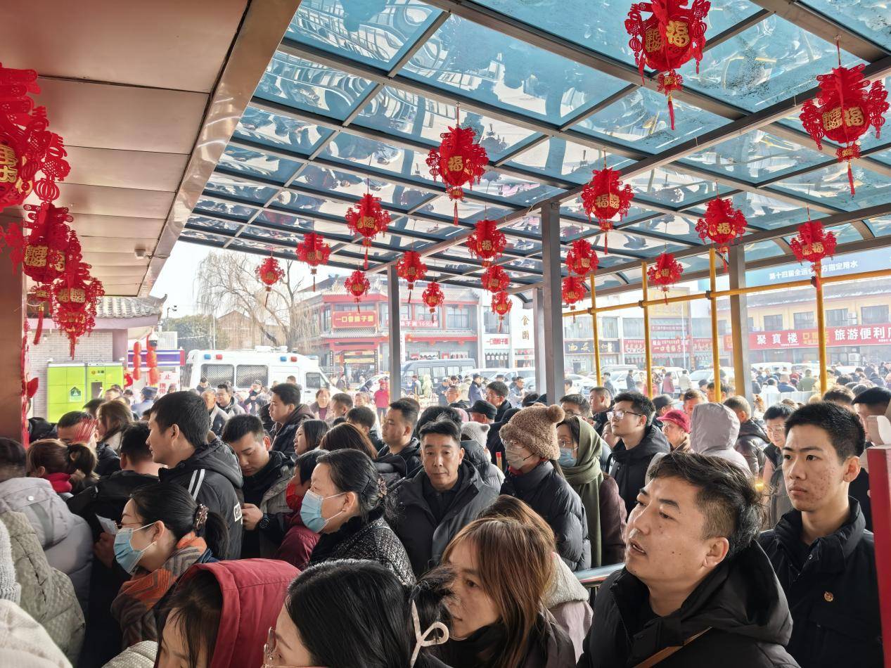 景区资讯｜法门文化景区正月初一日接待游客量突破10万人次