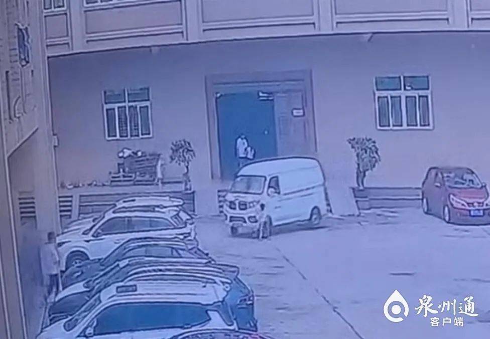 惊险！晋江4岁男童被卷入车底，竟奇迹生还