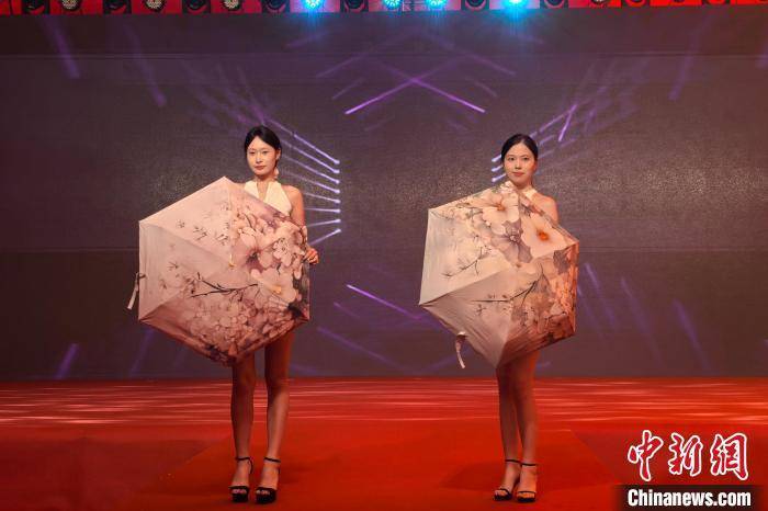 “中国伞都”福建晋江启用“全球伞业供应链中心”