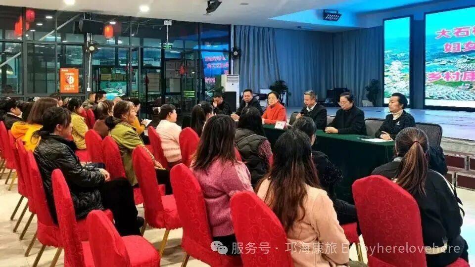 《四川省新兴领域妇联组织“两个覆盖”集中攻坚》收录西昌市妇联报送的《“三措”并举织密妇女服务网 激活新兴领域发展新动能》典型案例